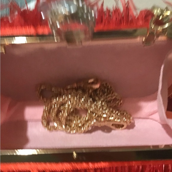 GORGEOUS GORGEOUS Red Ostrich Feather evening bag.Brand New See All Pics.🌹🍄🌹 - Picture 13 of 13